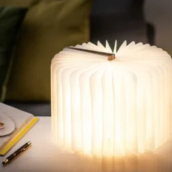 Bokformad lampa