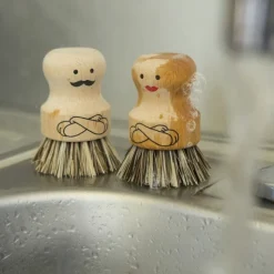 Diskborste i trä, Fru Scrubber, Kikkerland