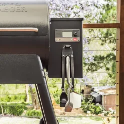Grillverktyg med magnetisk hållare
