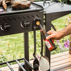 Grillverktyg med magnetisk hållare