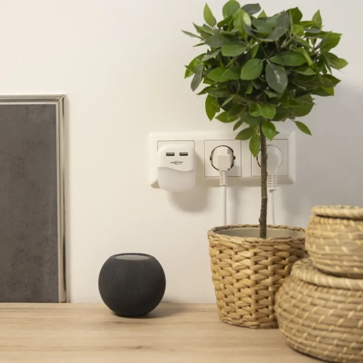 Nattlampa med USB-portar
