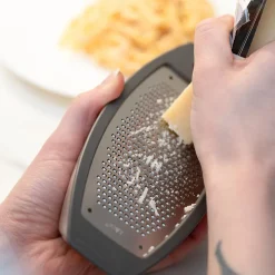 Parmesanrivjärn i rostfritt stål