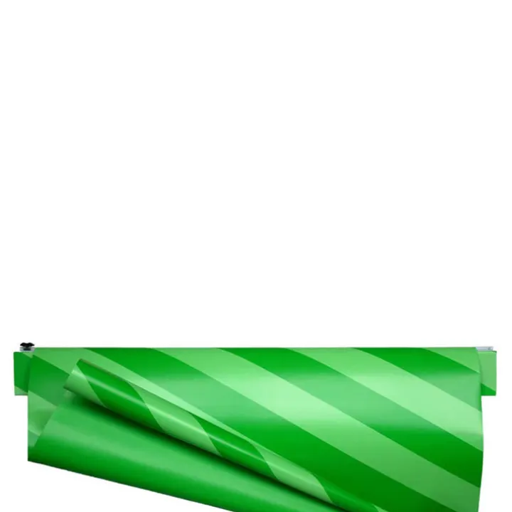 Presentpapper i box med skärklinga