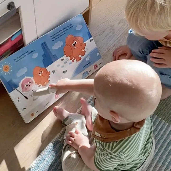 Sagobok till läspennan Readioo