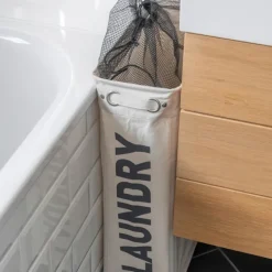 Smal tvättkorg på hjul, Laundry