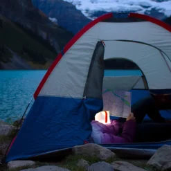 Solladdad campinglykta