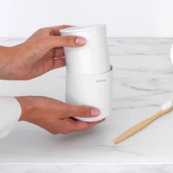 Tandborstmugg i metall, Brabantia