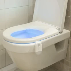 Toalettlampa med sensor