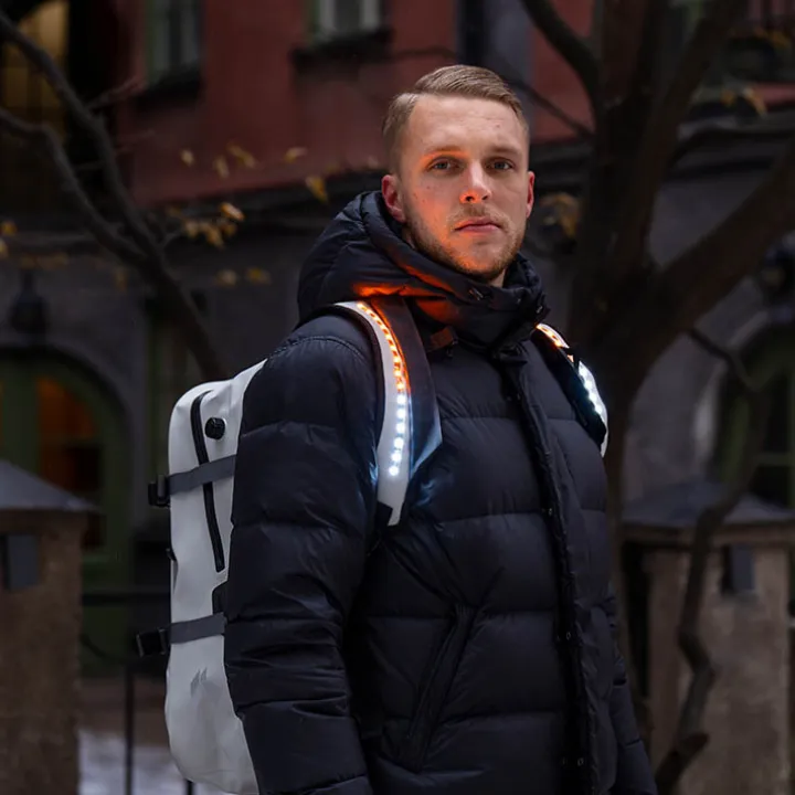 Vattentät ryggsäck med belysning, 30 liter